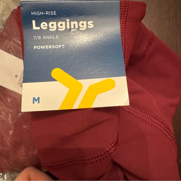 NWT Old Navy Powersoft Leggings Size M - Picture 3 of 3